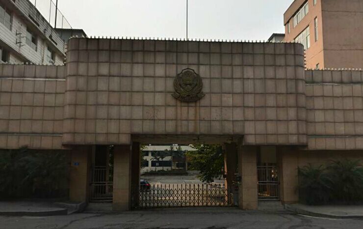 点击新窗口打开大图